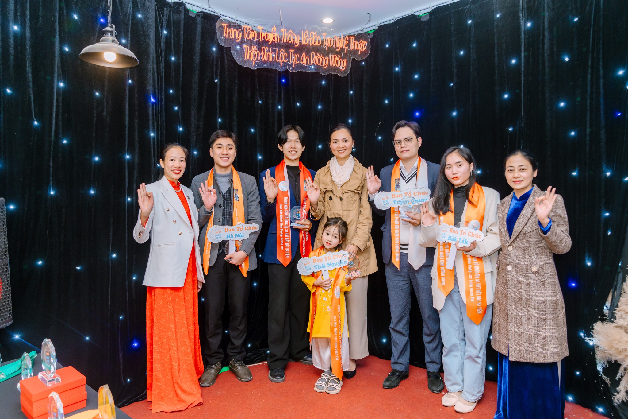 DỰ ÁN HÁT HÁT HÁT RA TIỀN TỔ CHỨC THÀNH CÔNG CHƯƠNG TRÌNH HIỆU TRIỆU THÀNH VIÊN BAN TỔ CHỨC SỐ 01 - Ảnh Nổi Bật
